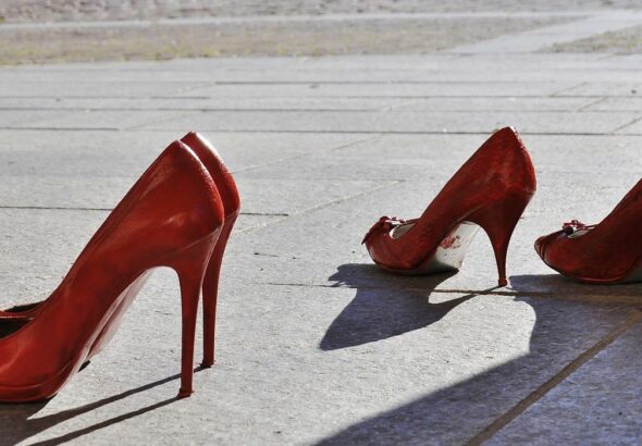 Violenza donne scarpe rosse